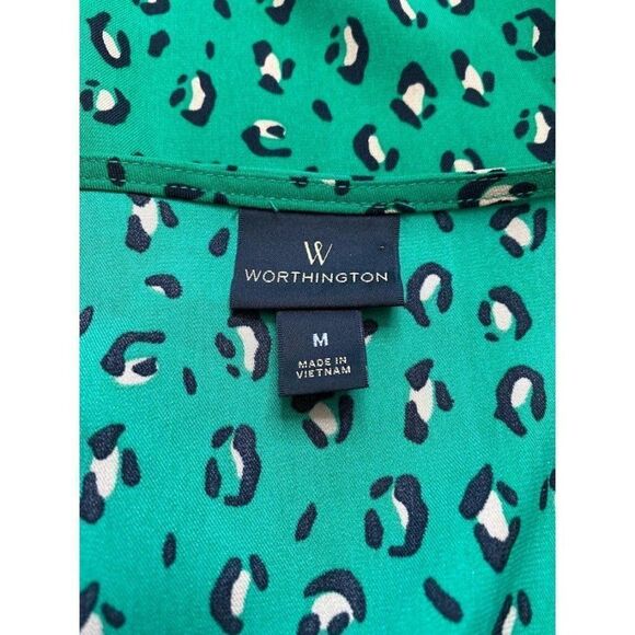 Worthington Green Animal Print Dolman Sleeve Crop Top Sz Medium - Picture 8 of 8